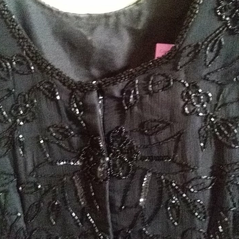 Dress - Picture 8 of 8